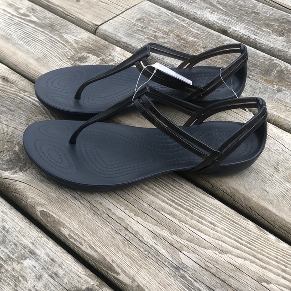 CROCS Shoes - NWT Women’s Crocs Isabella Strappy Sandal 8